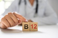 vitamine-b12-trop-elevee-symptomes