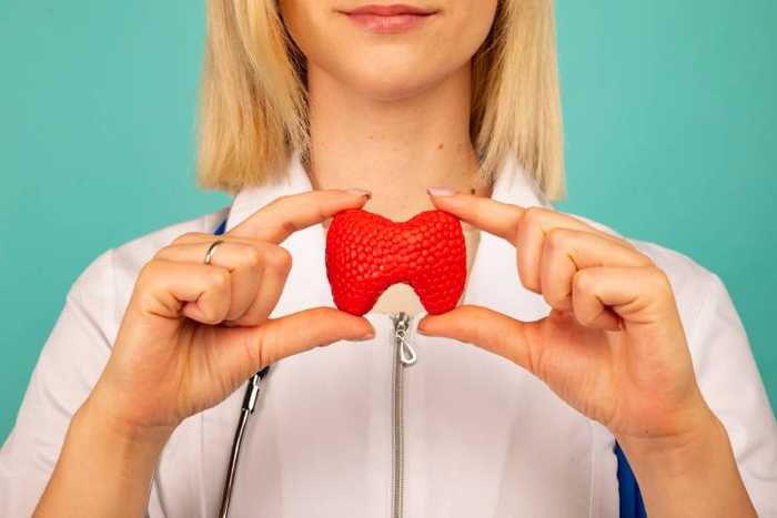 Maladie de Basedow : symptômes, causes et traitements