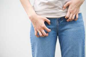 Morpion pubis : symptômes, causes et traitements